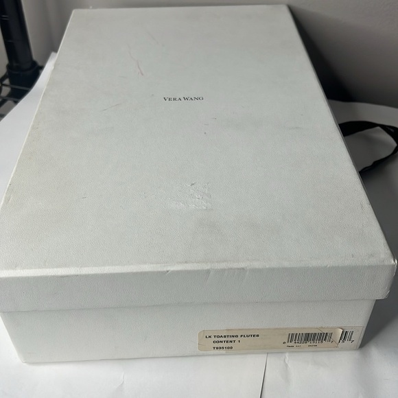 Vera Wang Pair of 2 New in Box LK 11” Toasting Flutes Crystal & Silvertone - Picture 4 of 8